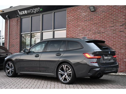 BMW 3 Serie Touring 330e xDrive M-Sport Dravit Pano HUD El-zetels Adp-demping Camera ActivLease financial lease