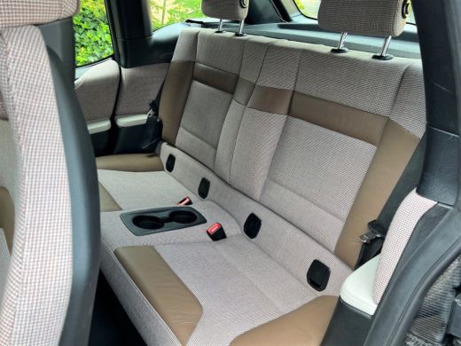 BMW i3 S 184pk Lodge 120Ah 42 kWh/S-dak/H-Kardon/Carplay/Camera/3-fase/20" ActivLease financial lease