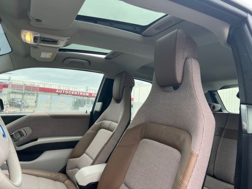 BMW i3 S 184pk Lodge 120Ah 42 kWh/S-dak/H-Kardon/Carplay/Camera/3-fase/20" ActivLease financial lease