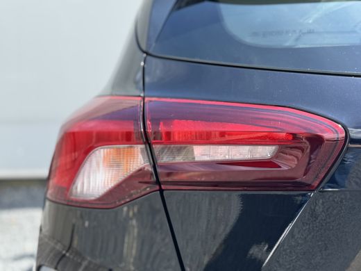 Ford Focus 1.0 Turbo EcoBoost 99pk | Apple CarPlay/Android Auto | Bluetooth telefoonvoorbereiding | Cruise c... ActivLease financial lease