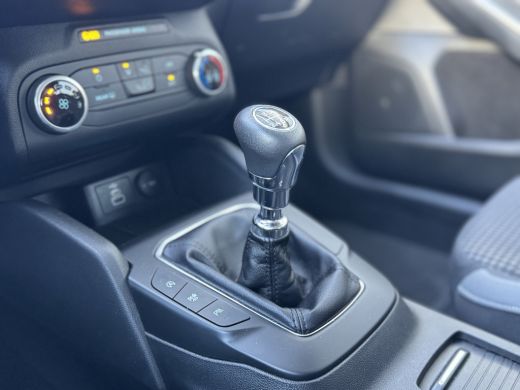Ford Focus 1.0 Turbo EcoBoost 99pk | Apple CarPlay/Android Auto | Bluetooth telefoonvoorbereiding | Cruise c... ActivLease financial lease