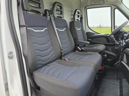 Iveco Daily 35S14V 2.3 352L H2 L2L H2 - 140 Pk - Euro 6 - TREKHAAK - Climate Control - Cruise Control ActivLease financial lease