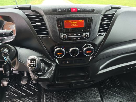 Iveco Daily 35S14V 2.3 352L H2 L2L H2 - 140 Pk - Euro 6 - TREKHAAK - Climate Control - Cruise Control ActivLease financial lease