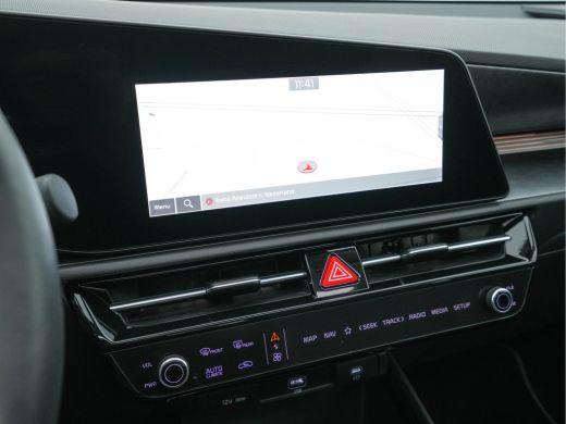 Kia Niro EV DynamicPlusLine 64.8 kWh [ 3-Fase ] (INCL-BTW) Aut. *PANO | HEAD-UP | LEATHER | DIGI-COCKPIT | NA... ActivLease financial lease