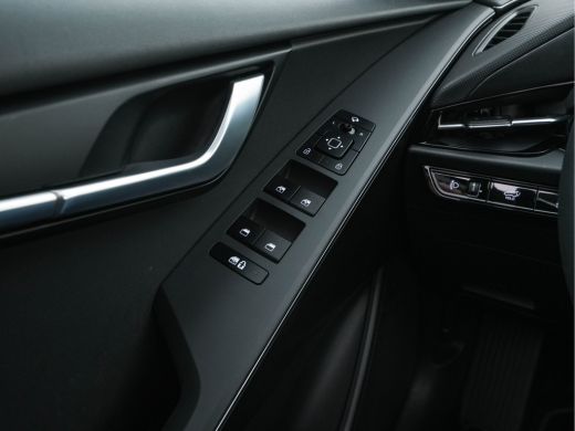 Kia Niro EV DynamicPlusLine 64.8 kWh [ 3-Fase ] (INCL-BTW) Aut. *PANO | HEAD-UP | LEATHER | DIGI-COCKPIT | NA... ActivLease financial lease