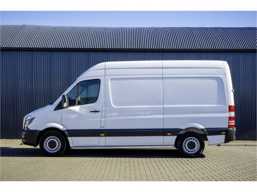 Mercedes Sprinter 311 CDI | L2H2 | Euro 6 | Volledig ingericht | Oprijplaat | Camera | Airco ActivLease financial lease