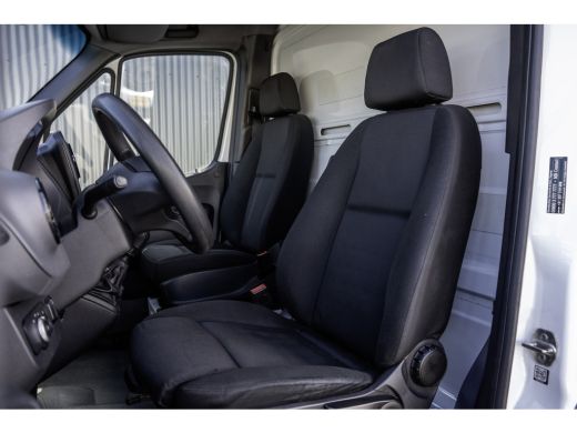 Mercedes Sprinter 314 CDI Bakwagen met laadklep | Mbux | Handgeschakeld | Euro 6 | Carplay | Climate | Camera ActivLease financial lease
