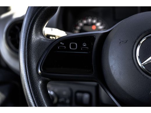 Mercedes Sprinter 314 CDI Bakwagen met laadklep | Mbux | Handgeschakeld | Euro 6 | Carplay | Climate | Camera ActivLease financial lease