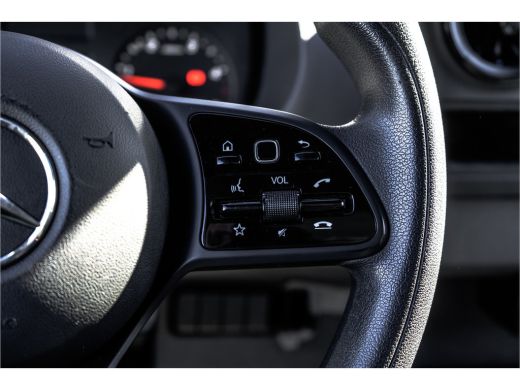 Mercedes Sprinter 314 CDI Bakwagen met laadklep | Mbux | Handgeschakeld | Euro 6 | Carplay | Climate | Camera ActivLease financial lease