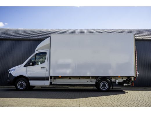 Mercedes Sprinter 314 CDI Bakwagen met laadklep | Mbux | Handgeschakeld | Euro 6 | Carplay | Climate | Camera ActivLease financial lease