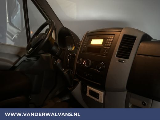Mercedes-Benz Sprinter 316 CDI 163pk L2H2 Airco | 2800kg Trekhaak | Cruisecontrol | Parkeersensoren Chauffeursstoel ActivLease financial lease
