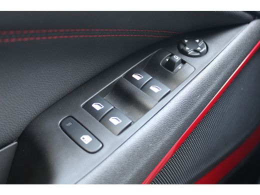 Opel Crossland Opel 1.2 Turbo Ultimate Navi by app | PDC | Comfort pakket ActivLease financial lease