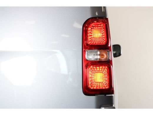 Opel Vivaro Opel 2.0 BlueHDi 145PK L3 AUTOMAAT | Navi | Betimmering | Camera | LMV 17" | Ad. Cruise control |... ActivLease financial lease