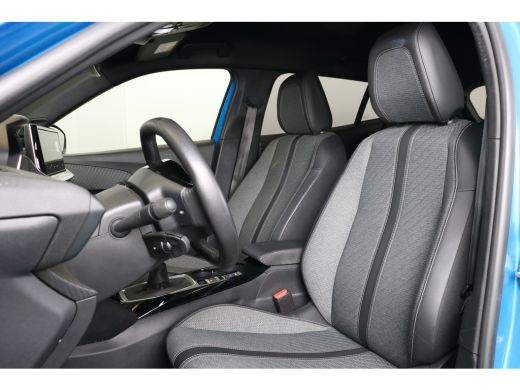 Peugeot 2008 1.2 PureTech 100 Allure | Navi | Camera | PDC V+A | LED koplampen | LMV 17" "| Cruise control | ActivLease financial lease