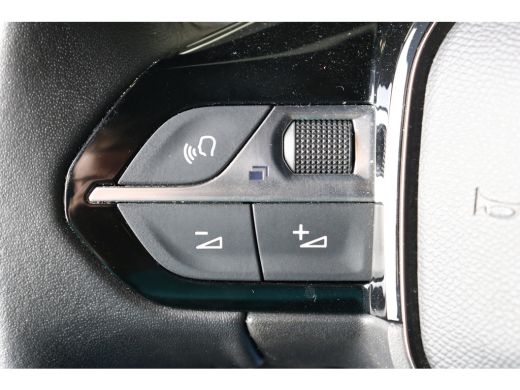 Peugeot 2008 1.2 PureTech 100 Allure | Navi | Camera | PDC V+A | LED koplampen | LMV 17" "| Cruise control | ActivLease financial lease