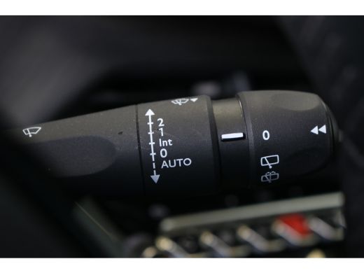 Peugeot 2008 1.2 PureTech 100 Allure | Navi | Camera | PDC V+A | LED koplampen | LMV 17" "| Cruise control | ActivLease financial lease