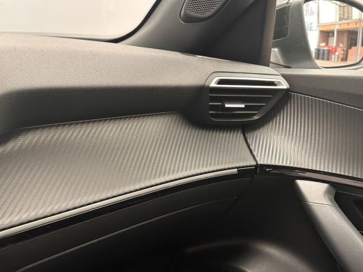 Peugeot 2008 Peugeot 1.2 PureTech Allure Automaat | Camera | PDC V+A | Digitaal Display | Navigtie | Leder\Sto... ActivLease financial lease