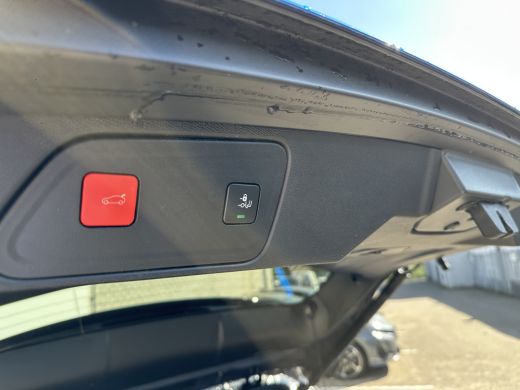 Peugeot 3008 1.6 PureTech GT | Achteruitrijcamera | Elektrisch verstelb. bestuurdersstoel met geheugen | Leder... ActivLease financial lease