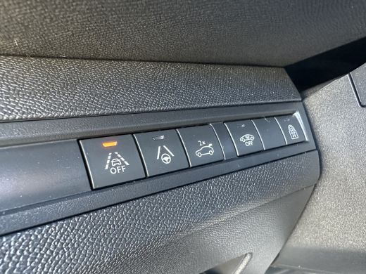 Peugeot 3008 1.6 PureTech GT | Achteruitrijcamera | Elektrisch verstelb. bestuurdersstoel met geheugen | Leder... ActivLease financial lease