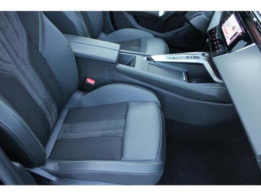 Peugeot 408 1.2 PureTech GT 130pk EAT8 | Automaat | Navigatie | Camera | Panorama/schuifdak | ActivLease financial lease