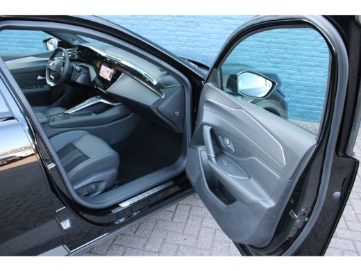 Peugeot 408 1.2 PureTech GT 130pk EAT8 | Automaat | Navigatie | Camera | Panorama/schuifdak | ActivLease financial lease