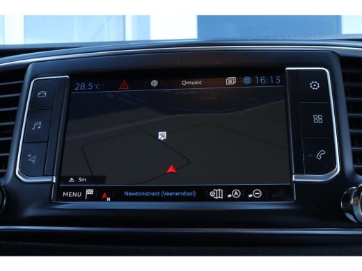 Peugeot Expert 2.0 BlueHDI 180 Premium Pack | Trekhaak | Sensoren | Navi | Carplay | Klep met ruit | Airco ActivLease financial lease