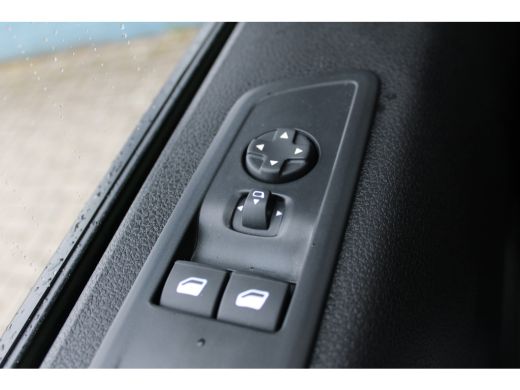 Peugeot e-Expert Peugeot EV L3 75kWh 2024 | NAVIGATIE | CAMERA | APPLE CARPLAY | ANDROID AUTO | FABRIEKSGARANTIE ActivLease financial lease
