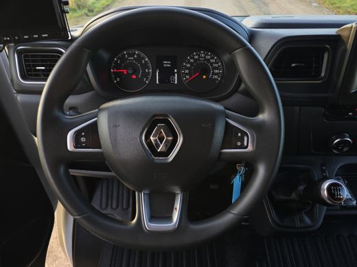 Renault Master T35 2.3 dCi LowLiner - 146 Pk - Euro 6 - Navi - Airco - Cruise Control ActivLease financial lease