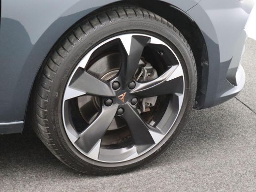 Seat Leon Sportstourer 1.4 e-Hybrid Business 204PK DSG full led, adaptive cruise met travel assist, stuur-stoelverwarmin... ActivLease financial lease