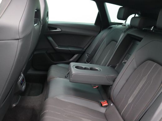 Seat Leon Sportstourer 1.4 e-Hybrid Business 204PK DSG full led, adaptive cruise met travel assist, stuur-stoelverwarmin... ActivLease financial lease