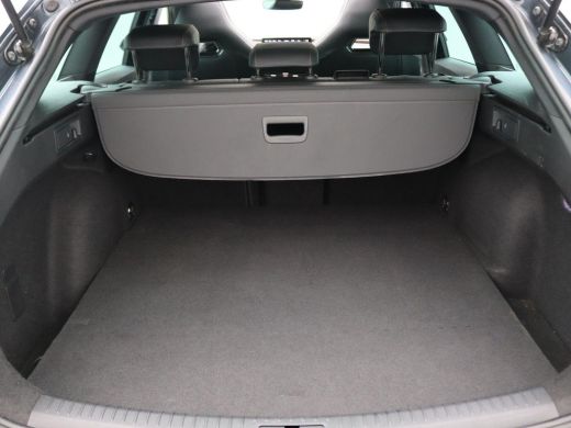 Seat Leon Sportstourer 1.4 e-Hybrid Business 204PK DSG full led, adaptive cruise met travel assist, stuur-stoelverwarmin... ActivLease financial lease