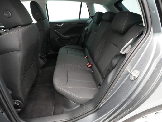 Skoda Scala 1.0 TSI 110pk DSG Ambition Navigatie Pdc Airco Lm Velgen 312 ActivLease financial lease