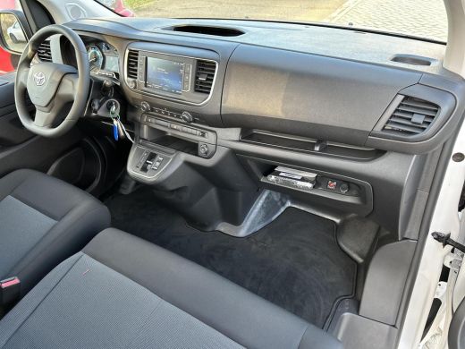 Toyota PROACE Electric Truck Extra Range Navigator 75 kWh | All-in prijs | Openlaadbak | Zwaailamp | Trekhaak | Navigatie | ActivLease financial lease