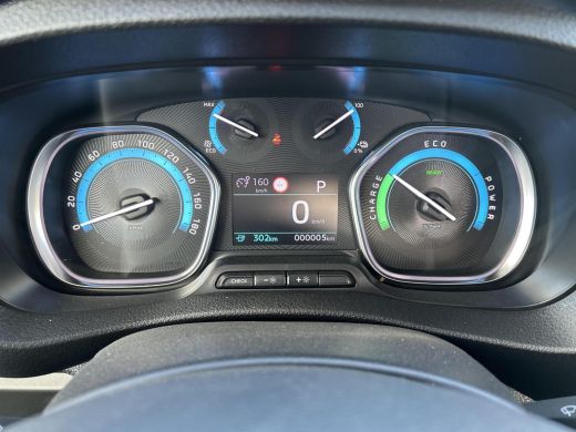 Toyota PROACE Electric Truck Extra Range Navigator 75 kWh | All-in prijs | Openlaadbak | Zwaailamp | Trekhaak | Navigatie | ActivLease financial lease