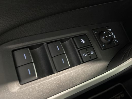 Toyota RAV4 2.5 Hybrid AWD Bi-Tone ActivLease financial lease