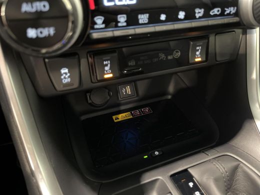 Toyota RAV4 2.5 Hybrid AWD Bi-Tone ActivLease financial lease