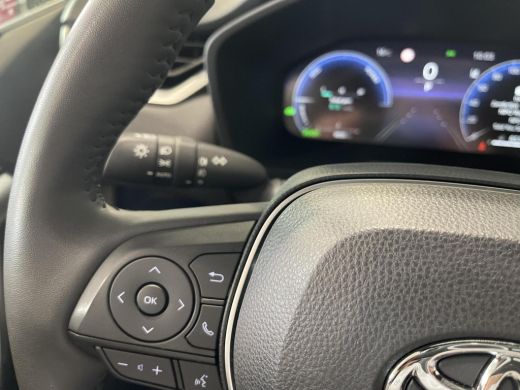 Toyota RAV4 2.5 Hybrid AWD Bi-Tone ActivLease financial lease