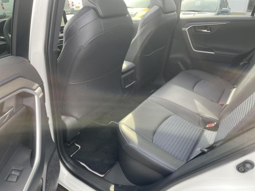 Toyota RAV4 2.5 Hybrid AWD Bi-Tone ActivLease financial lease