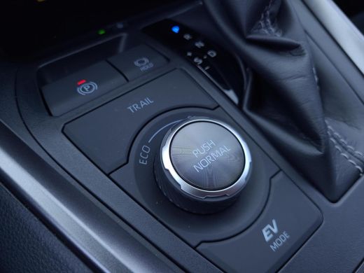 Toyota RAV4 2.5 Hybrid AWD GR SPORT | Apple CarPlay | Navigatie | Rijklaarprijs incl. garantie | ActivLease financial lease