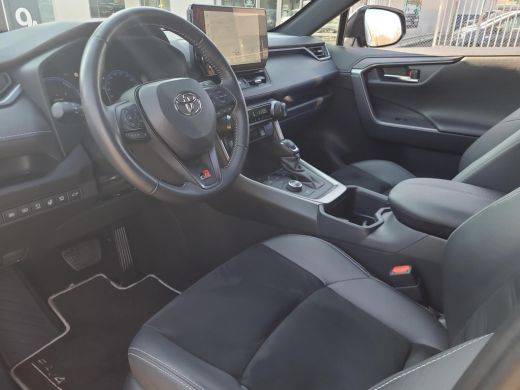 Toyota RAV4 2.5 Hybrid AWD GR SPORT | Apple CarPlay | Navigatie | Rijklaarprijs incl. garantie | ActivLease financial lease