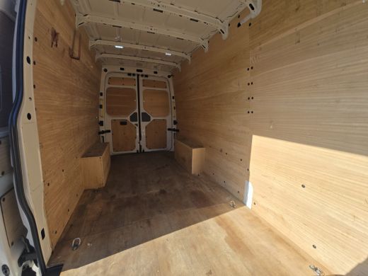 Volkswagen Crafter 35 2.0 TDI L4 H3 Comfortline - 140 Pk - Euro 6 - Airco - Cruise Control ActivLease financial lease