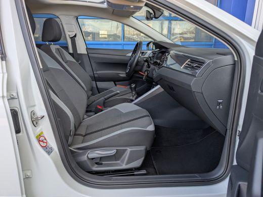 Volkswagen Polo 1.0 TSI Highline | Panoramadak | LED | Clima | PDC ActivLease financial lease