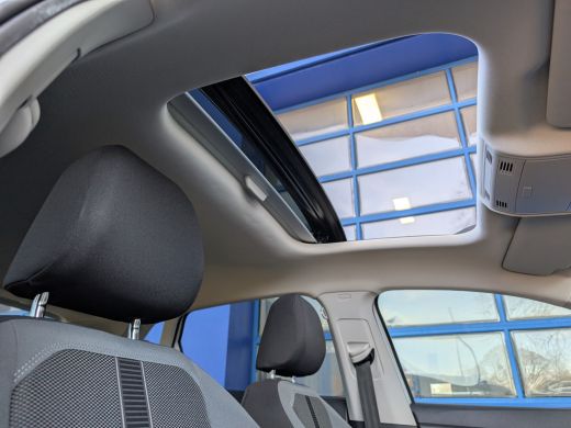 Volkswagen Polo 1.0 TSI Highline | Panoramadak | LED | Clima | PDC ActivLease financial lease