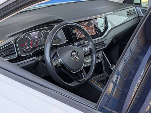 Volkswagen Polo 1.0 TSI Highline | Panoramadak | LED | Clima | PDC ActivLease financial lease