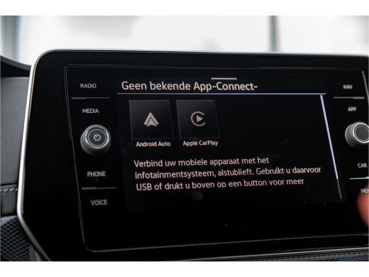 Volkswagen T-Cross 1.5 TSI R-Line 150pk DSG | Camera | Keyless | Matrix | Stoelverwarming ActivLease financial lease