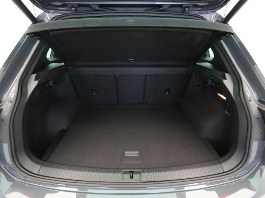 Volkswagen Tiguan 1.5 TSI 150pk DSG R-Line Business+ Navigatie Wegkl. trekhaak Acc Elek. kofferklep 36 ActivLease financial lease