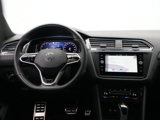 Volkswagen Tiguan 1.5 TSI 150pk DSG R-Line Business+ Navigatie Wegkl. trekhaak Acc Elek. kofferklep 36 ActivLease financial lease