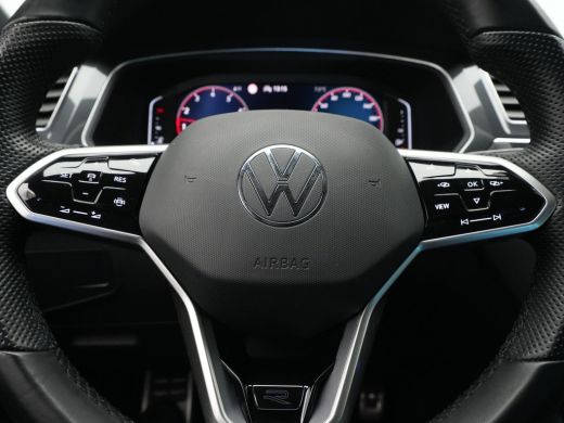Volkswagen Tiguan 1.5 TSI 150pk DSG R-Line Business+ Navigatie Wegkl. trekhaak Acc Elek. kofferklep 36 ActivLease financial lease