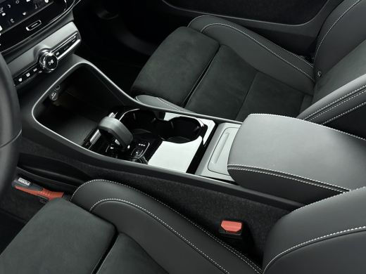 Volvo  EX40 Volvo Single Motor Extended Range Plus 82 kWh | Trekhaak | 20 inch LM | Extra Getint glas | Stoel... ActivLease financial lease