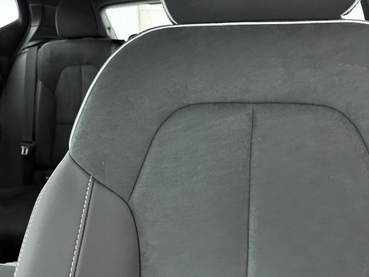Volvo  EX40 Volvo Single Motor Extended Range Plus 82 kWh | Trekhaak | 20 inch LM | Extra Getint glas | Stoel... ActivLease financial lease